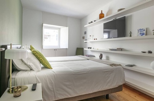 Merces Apartment | ALTIDO Stylish 5BR Apt w/big terrace in Principe Real