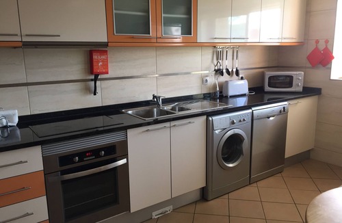 Portimao Apartment | Alvor, Modern apartment - 3bed 6/8 pers. Close to beaches.
