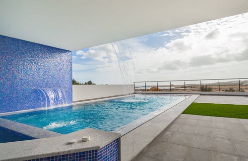 Portimao House | Amazing Villa with a Jacuzzi, Sauna, Turkish Bath, heated pool and great view