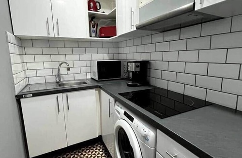 Collblanc y La Torrassa Apartment | Apartment 4 Bedrooms 15' Fira Bcn