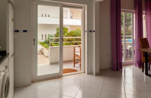Santa Luzia Apartment | Apartamento 2 Bdr na vila Sta Luzia com vista piscina