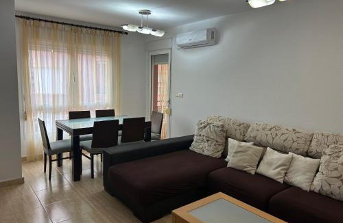San Juan de Alicante Apartment | Apartamento de 4 dormitorios muy céntrico en San Juan Pueblo a tan sólo 2,5 km de la playa de San Juan y Muchavista