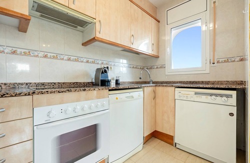 Les Planes del Rei Apartment | Apartment 'Brisa I' with Mountain Views, Wi-Fi, and Air Conditioning