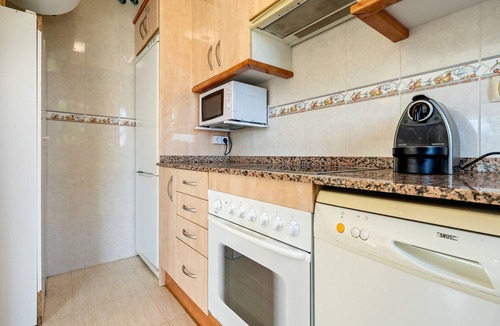 Les Planes del Rei Apartment | Apartment 'Brisa I' with Mountain Views, Wi-Fi, and Air Conditioning