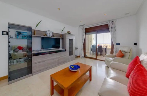 El Moncayo Apartment | Apartment 'Guardamar Hill Resort Spa' with Sea View, Wi-Fi and Air Conditioning