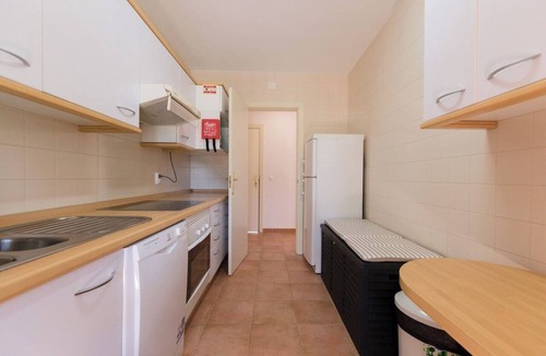 Charneca de Caparica e Sobreda Apartment | Apartment Nitin - Well-appointed holiday apartment situated on a renowned golf course, combining comfort, convenience, and scenic fairway views