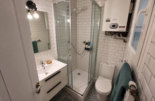 El Poble-sec Apartment | Apartment near downtown, two bedrooms.