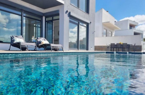 Ericeira Villa | Apartment Oceans Window
