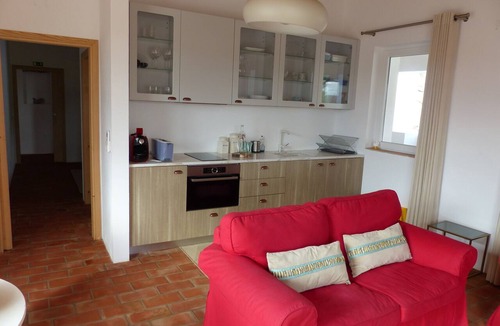 Evoramonte House | Apartment Suite with Living Room and Kitchenette
