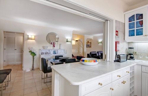 Vale do Lobo Apartment | Apartment 'Tennis View' with Private Pool, Wi-Fi and Air Conditioning