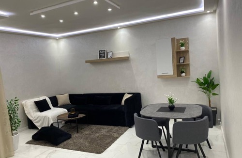 Sidi Brahim Apartment | Appartement Luxueux Securisé Climatisé Avec Parking Gratuit quartier Tres Calm
