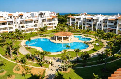Asilah Apartment | Asilah Marina Golf Luxury Apartment Pool & Garden View