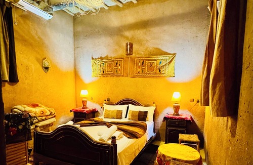 Tarmigt House | Authentic Room in a Traditional Moroccan Riad.