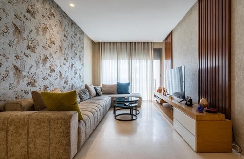 Casablanca Apartment | Awesome King Bed Flat. Spacious. Close to All.