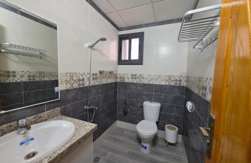 Al Hoceima Apartment | Azure Breeze Retreat - Mediterranean Comfort