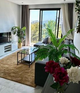 Casablanca Apartment | B-Living Oasis - Sunny 1BR, Palm Views, Balcony