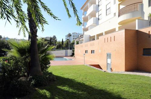 Albardeira Apartment | B80 - Gideon Albasol 2 Bed Apartment in Lagos