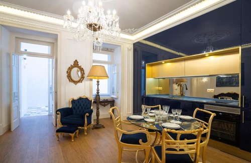 Bairro Alto Apartment | Baroque apart with patio Portuguese Soul Bica Tram 4p