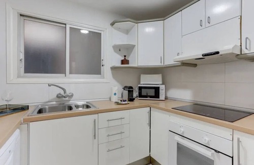 La Nova Esquerra de l'Eixample House | BCN CENTER BUILDING! Perfect for big groups! - several units