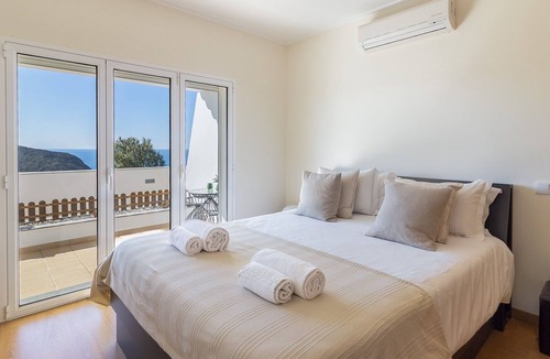 Aljezur Apartment | Beautiful apartment in the tourist area of Aljezur, overlooking to the Beach