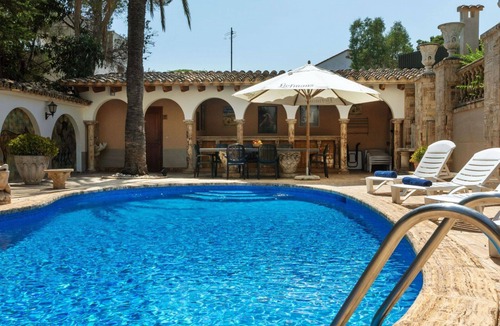Llanca Villa | Beautiful private villa for 10 people with WIFI, private pool, A/C and patio