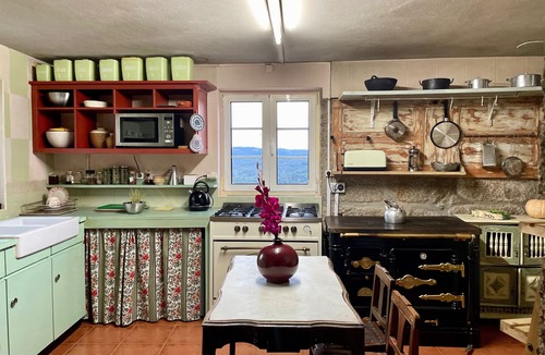 Sao Tiaguinho House | Beautifully decorated house with stunning views