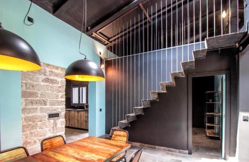 Olot House | Black House- Sorprendente casa estilo industrial