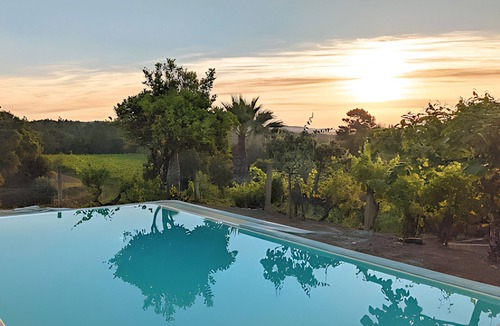 Serta Villa | Bonjardim Boutique Farm House By Gt House
