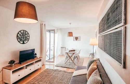 Parque das Nacoes Apartment | Bridge View with Balcony By Gt House