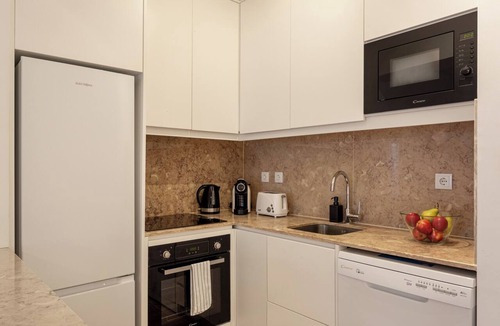 Santo Amaro Apartment | Bright 2BR w/Private Terrace | Alcântara