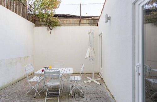 Santo Amaro Apartment | Bright 2BR w/Private Terrace | Alcântara