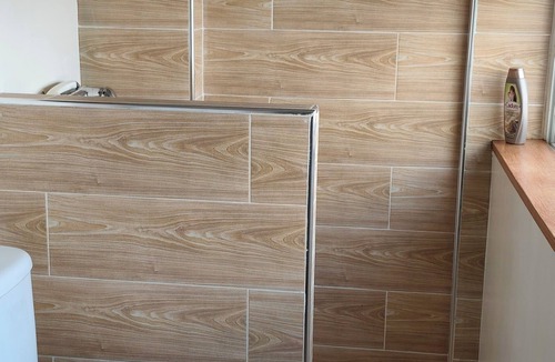 Gauthier Apartment | Bright apartment 5min from Twin, quiet Gauthier neighborhood.
