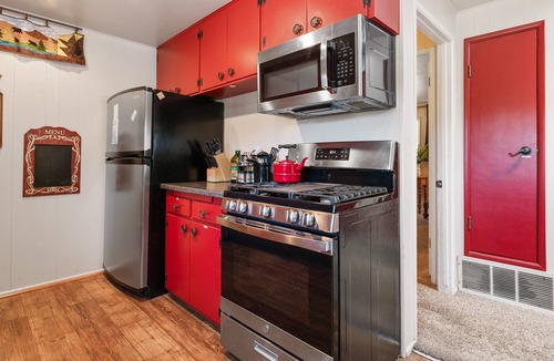 Upper Moonridge House | Buffalo Crossing - Hot Tub, Game Room, Slope View, Walk to Bear Mtn