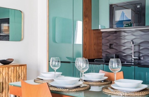 Santa Isabel Apartment | Campo de Ourique Deluxe Mid-Term Stays II