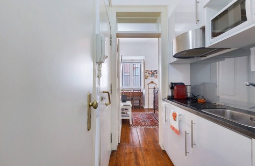 Sao Bento Apartment | 'Cantinho Lusitano in Príncipe Real' Apartment with Wi-Fi and Air Conditioning