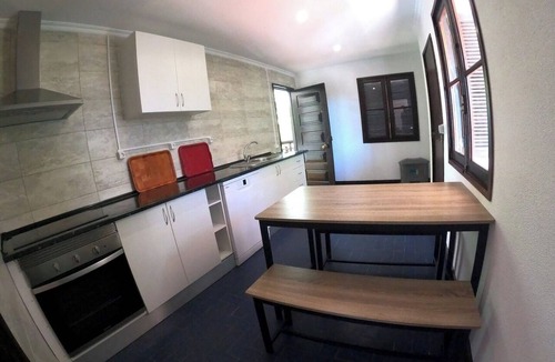Almada Villa | Caparica, V4 House with garden in Lazarim, Caparic