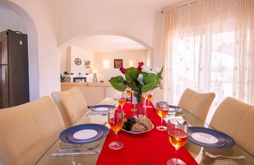 Lagoa e Carvoeiro Villa | Casa Alegria · This villa is perfect for a family