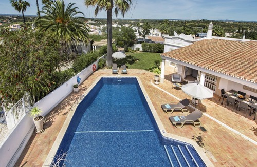 Guia Villa | Casa Celina