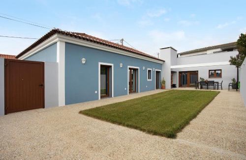 Atalaia House | Casa D'Avó - Family Coastal Escape