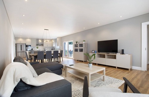 Atalaia House | Casa D'Avó - 3BR Family Home Near Silver Coast Beaches