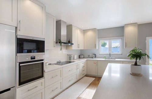 Atalaia House | Casa D'Avó - 3BR Family Home Near Silver Coast Beaches