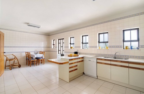 Alporchinhos Villa | Casa das Areias with Private Pool, Wi-Fi, and Air Conditioning
