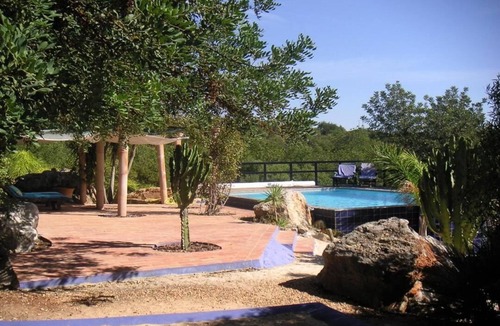 Fonte do Bispo House | Casa do Teatro colourful,cottage,house, pool, WiFi, TV, air-cond., near the sea