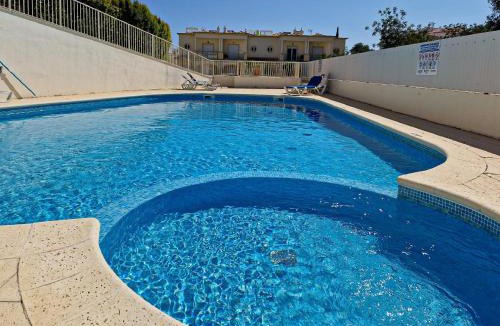 Vale de Parra Villa | Casa Ferreira - Encosta Vista Salgados - BY BEDZY