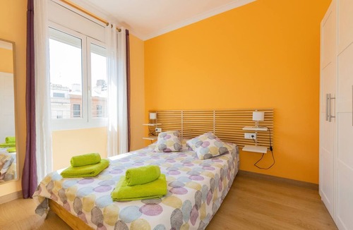 la Vila de Gracia Apartment | Casa Flors - 2 bedroom apartment with free wifi