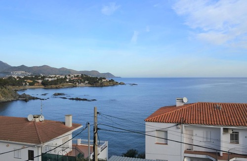 Llanca Apartment | CAU DEL LLOP 12 Apartment with terrace and spectacular views