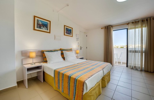Albufeira Hotel | Charming Albufeira Escape Near Stunning Beaches & Bustling Nightlife