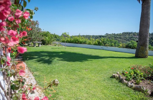 Santarem House | Charming peaceful beautiful house in a small village, only one hour from Lisbon.