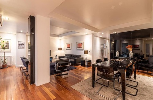 Sacramento Apartment | Chiado Deluxe Modern Feel 3 BR Apartment