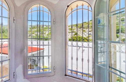 Peniscola Villa | Comfortable 3 bedroomed Detached Villa with Private Pool and Sea Views
